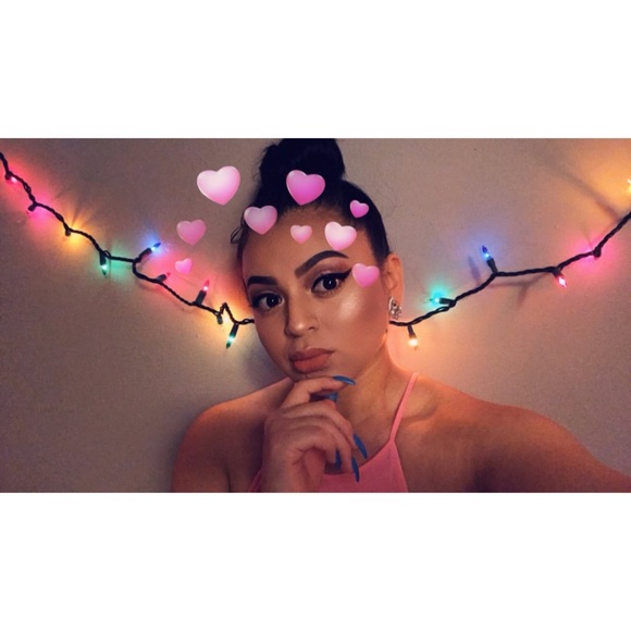 Meet your Posher, Ana - Picture 1 of 1